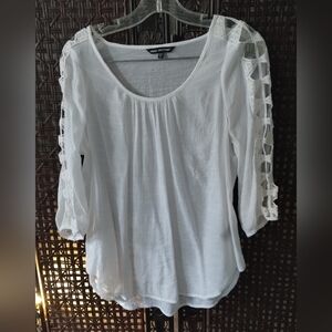Women's Gausey White Top Medium Scoop Neck 3/4 Sleeve Cutouts Unique Spectrum
